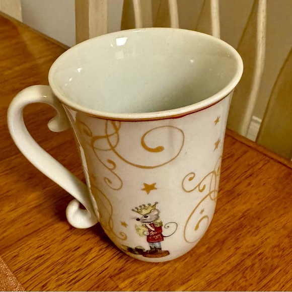 3 Williams Sonoma Santa and Nutcracker Reindeer Holiday Mugs - Picture 7 of 7